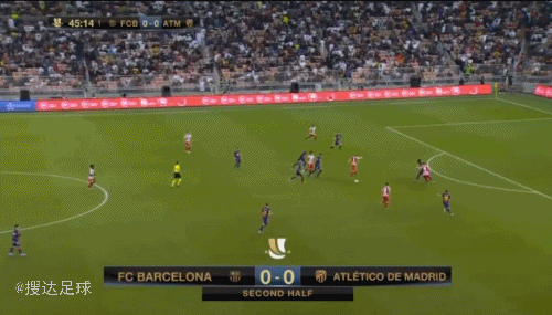 我晒干了沉默！河南后卫周缘德晒与网红田一名合影