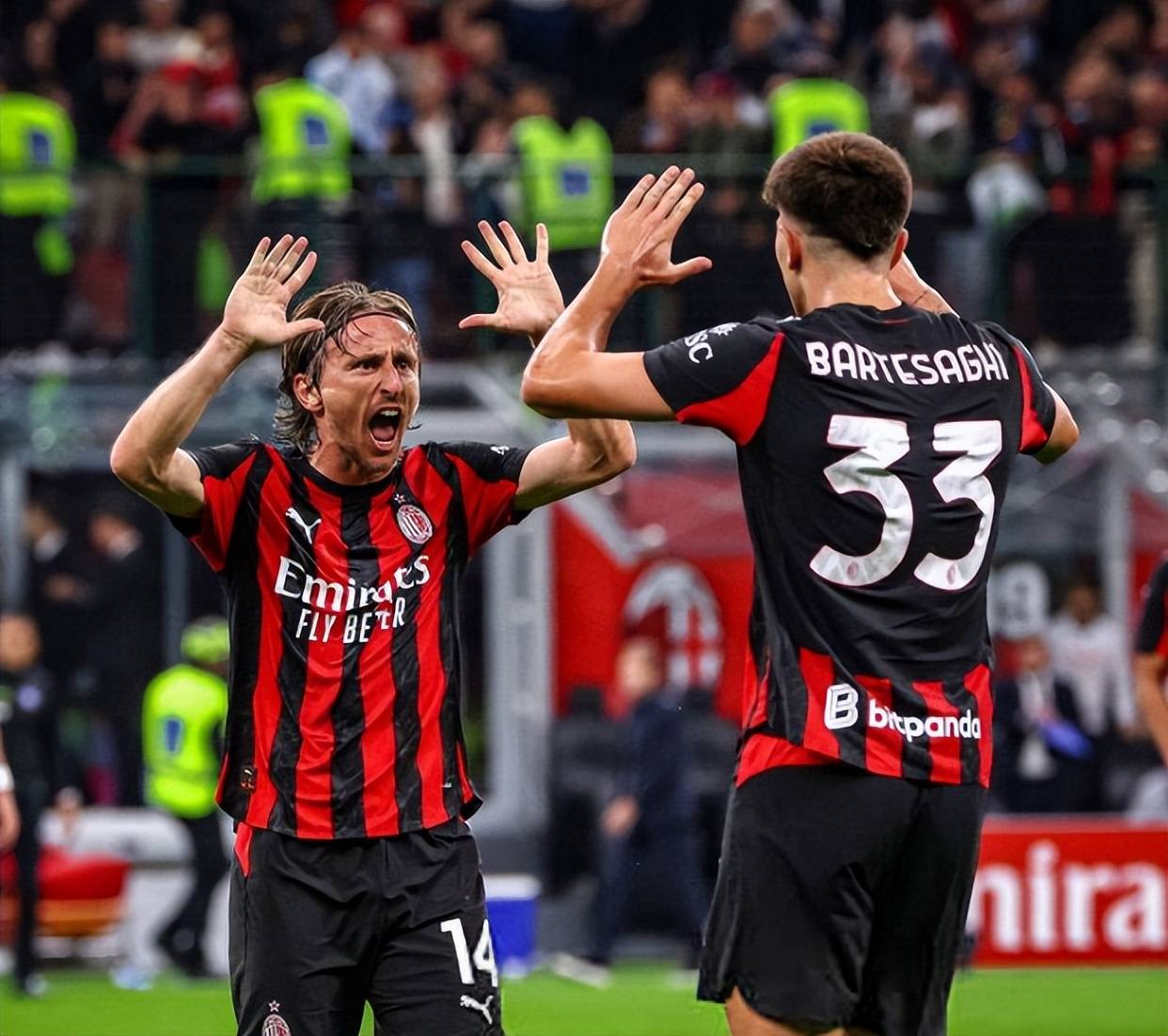 拜仁总监聊卡尔对比梅西：梅西是能想到的最夸张的比较对象！