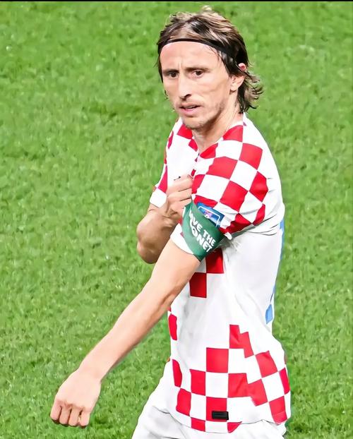 知名顾问：加拉塔萨雷签萨内是巨大成功；奥斯梅恩没解约条款