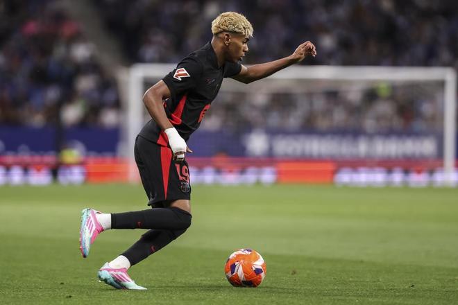 篮球NBA公布球衣销量榜，新晋巨星登顶