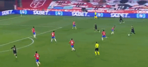 队史独一档！怀特生涯6次单场6三分+3帽，其他人合计3次